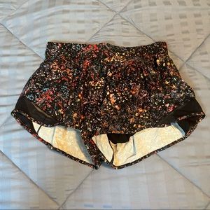 Lululemon Hotty Hot Short Size 6 Floral